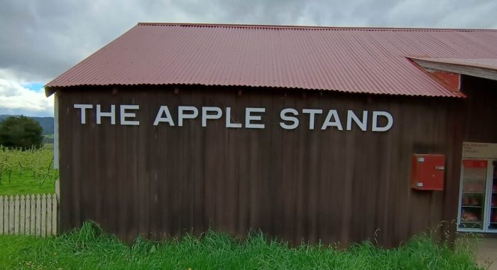 apple stand in Tasmania